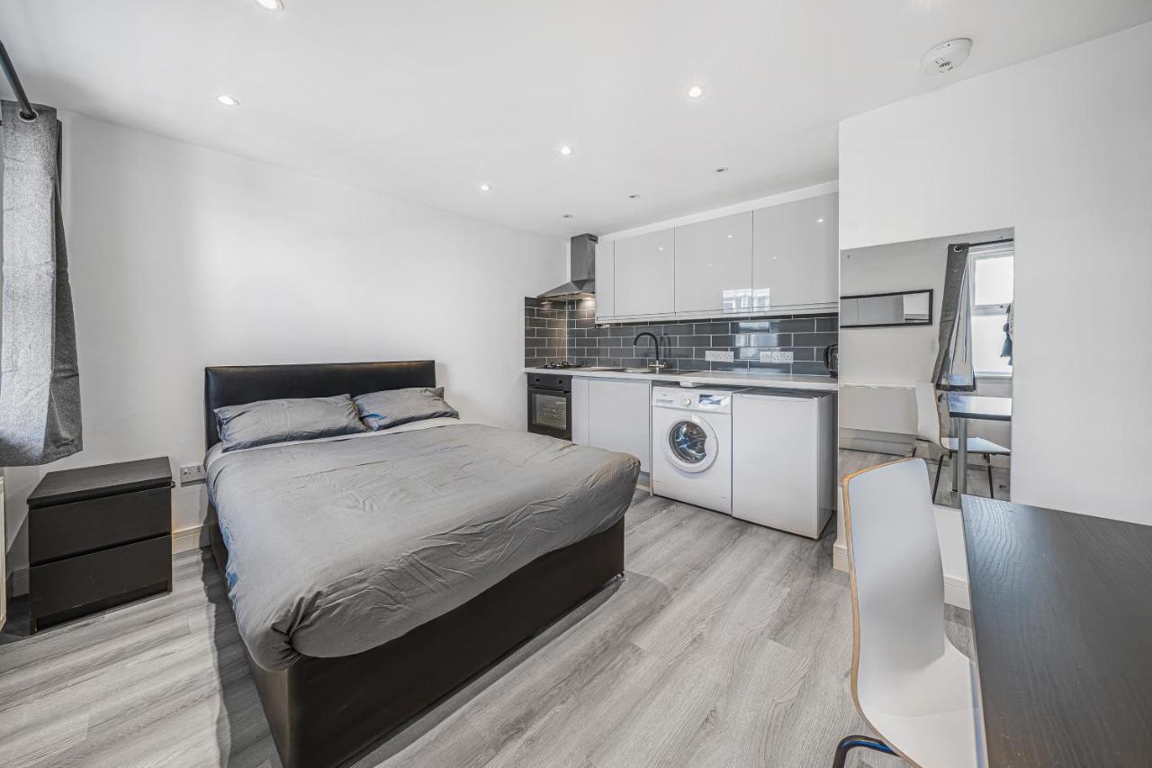 Top Floor Studio In Camberwell London Bagian luar foto